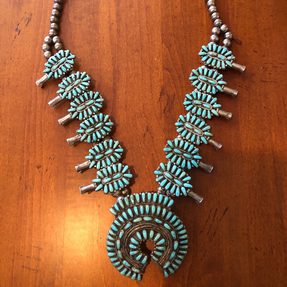 Stunning vintage Zuni squash blossom necklace 🔥